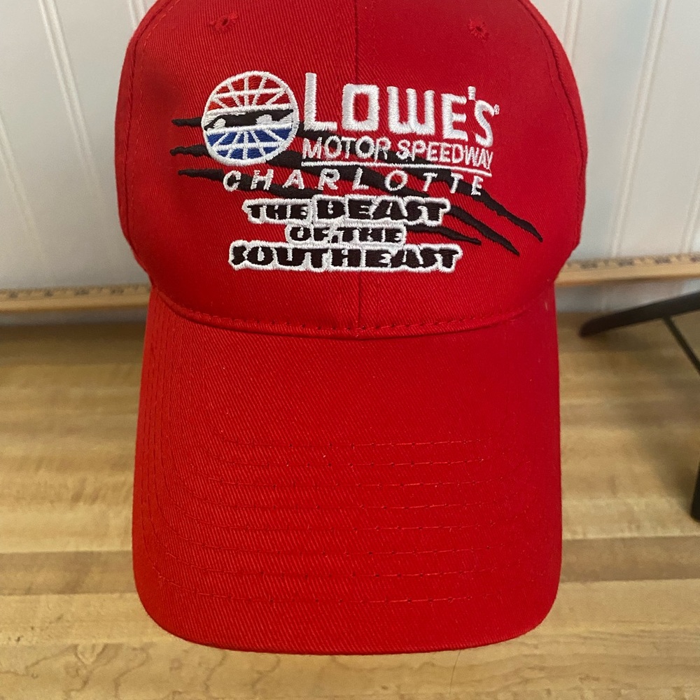 Preowned Men’s “ Lowe’s Motor Speedway” Hat/Cap Adjustable Red 2008.